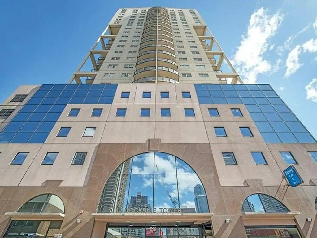LARGE TWO BEDROOM APARTMENT