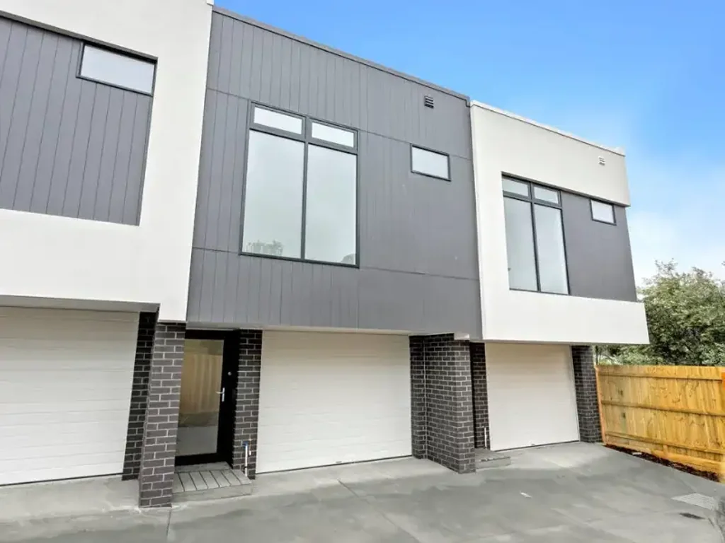 Modern & Low-Maintenance Living in the Heart of Carrum