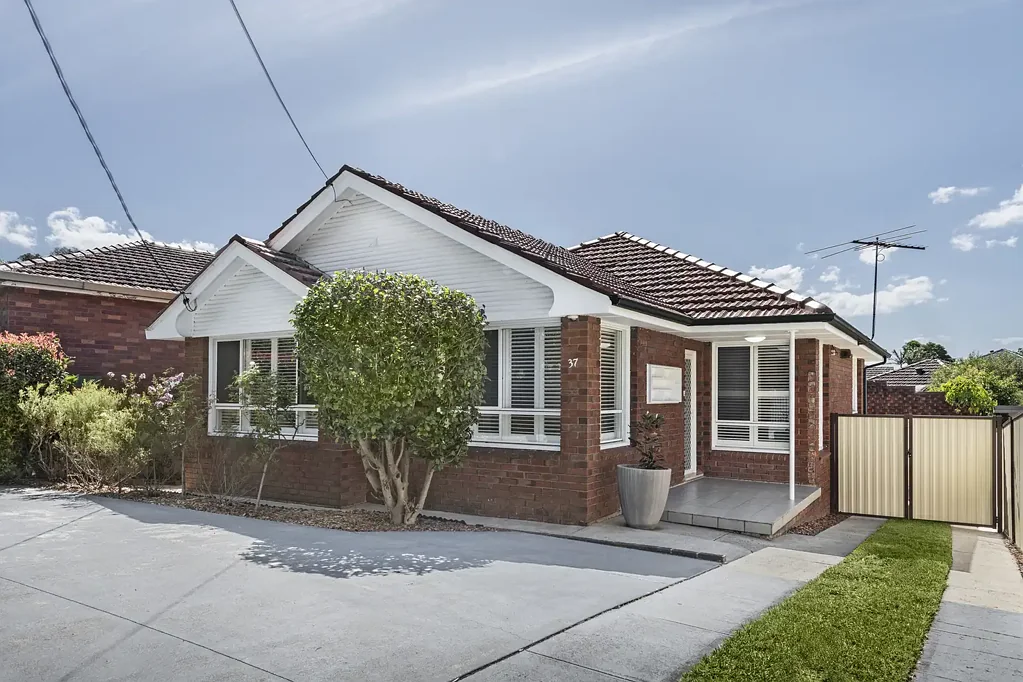 Freshly Updated Family Haven in a Prime Kingsgrove Location