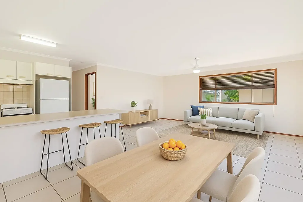 Spacious Apartment Around the Corner from Tallebudgera Creek