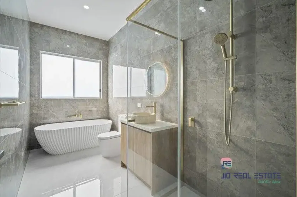 Melton South 4 Bedroom MOST UPGRADED/ DOUBLE ENSUITE HOME IN SKYLARK ESTATE (MELTON SOUTH)