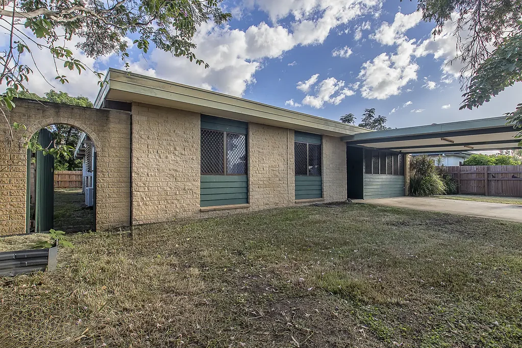 Family-Friendly Living in the Heart of Annandale!