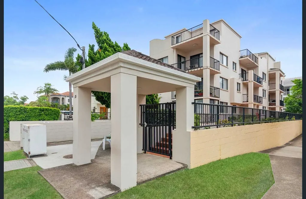 Broadbeach 1ห้องนอน Boutique Beachside Apartment, Super Central Location.