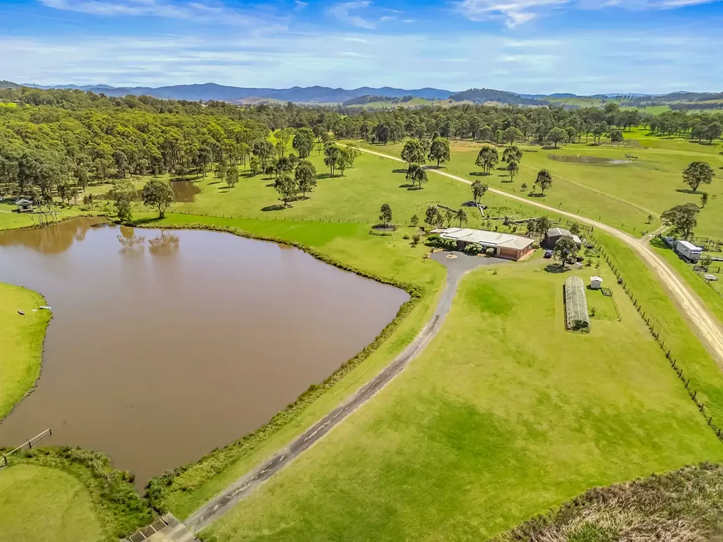 33 Moonlight Circuit, Gloucester, NSW 2422