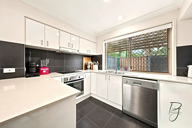 North Lakes 3 Bedroom PRIVATE, STYLISH & PERFECTLY POSITIONED IN THE HEART OF NORTH LAKES