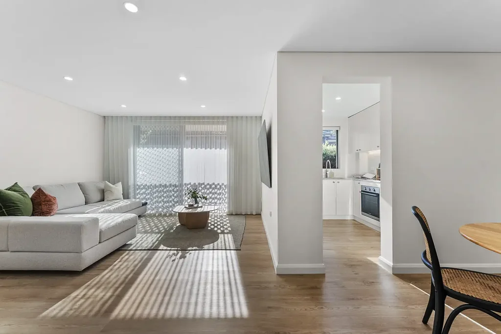 Concord 2ਬੈੱਡਰੂਮ Beautifully Renovated Ground-Floor Living in the Heart of Concord