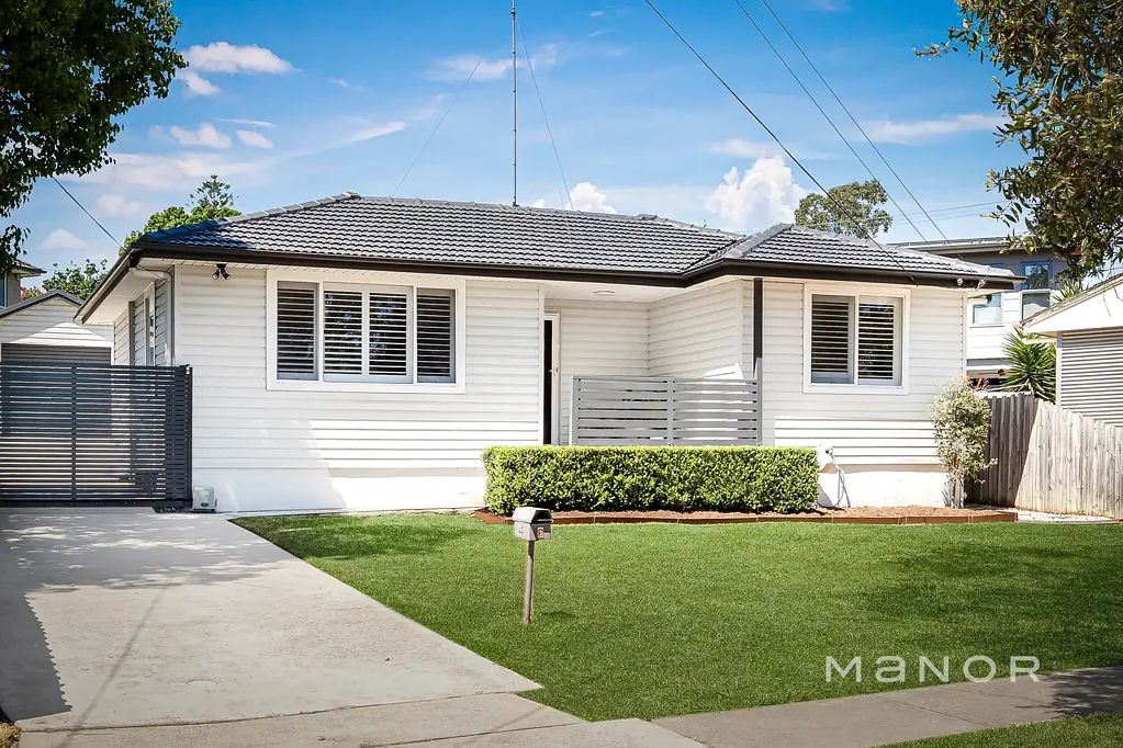 Seven Hills 3ਬੈੱਡਰੂਮ Stylishly Renovated Family Home in a Prime Location (Building Report Available)
