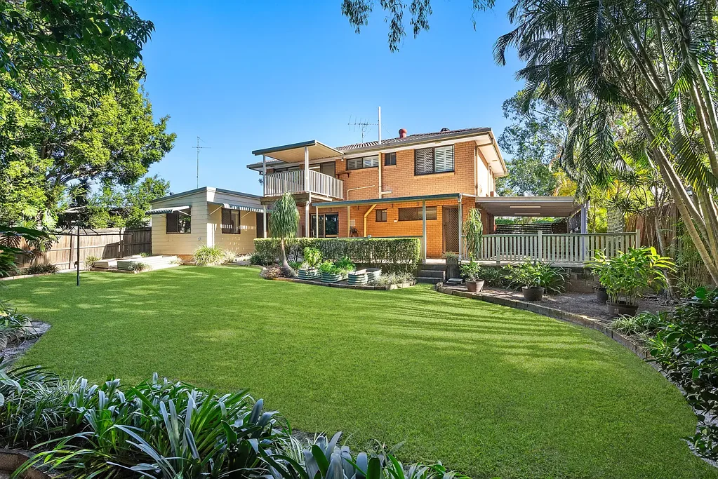 56 Waratah Avenue, Victoria Point, QLD 4165