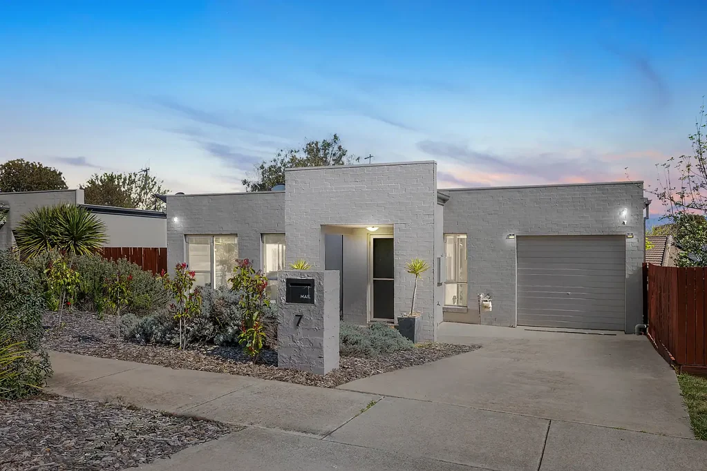 7 Hazelton Street, Macgregor, ACT 2615