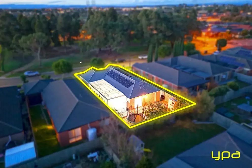 Cranbourne 3 Bedroom Modern, Low-Maintenance Living in a Prime Cranbourne Location