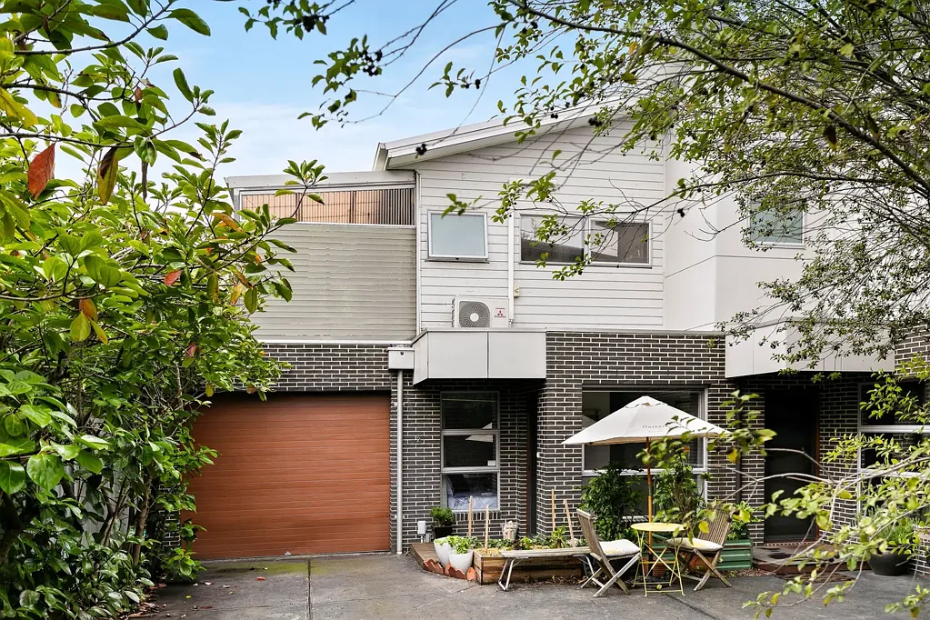 2/24 Lorensen Avenue, Coburg North, VIC 3058