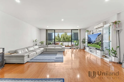 Carlingford 3chambre Modern living with expansive 228sqm layout