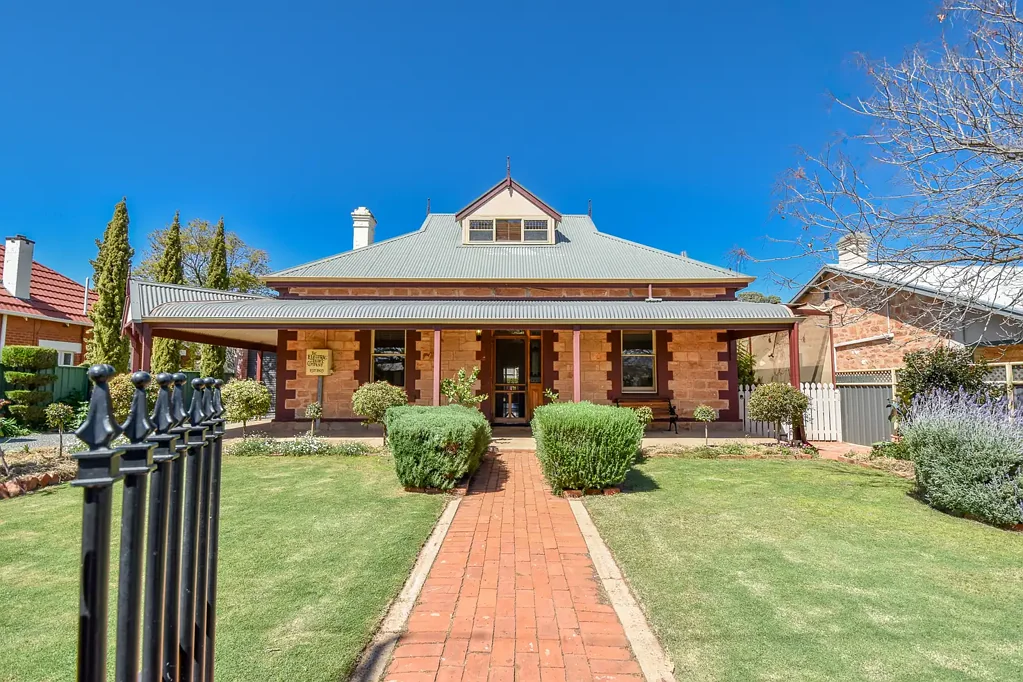 10 Bowman St, Crystal Brook, SA 5523