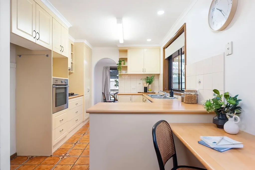 10 Sunwood Drive, Lavington, NSW 2641