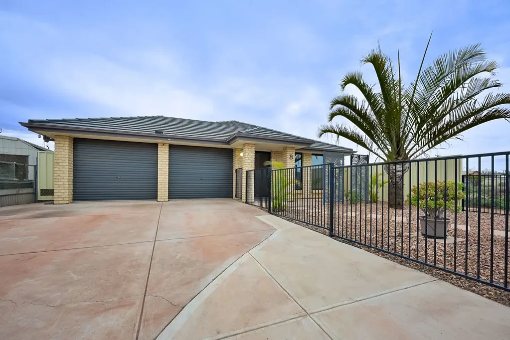 8 Hanley Street, Whyalla Norrie, SA 5608