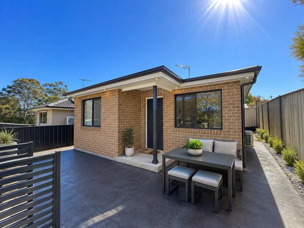 Modern & Private Two-Bedroom Granny Flat in Convenient Leumeah Location