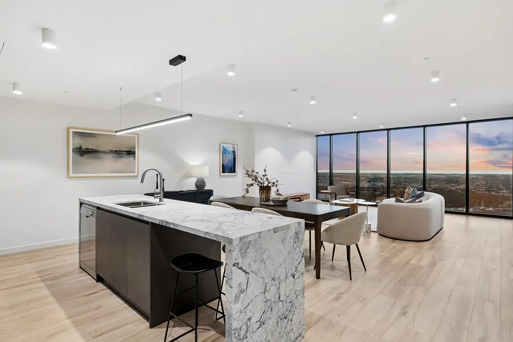 Adelaide 4침실 Brand New Sky Residence - Experience Elevated Luxury in the Heart of the City