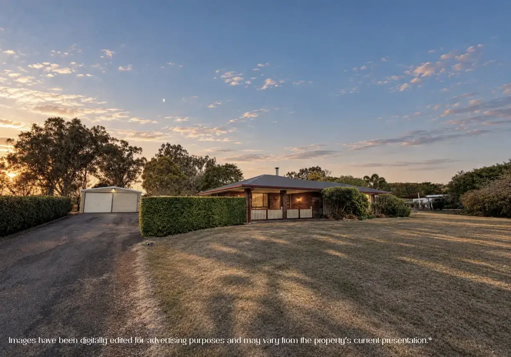 Lowood 3બેડરૂમ First Time Offered | Established Gardens, Spacious Living and Extensive Shedding