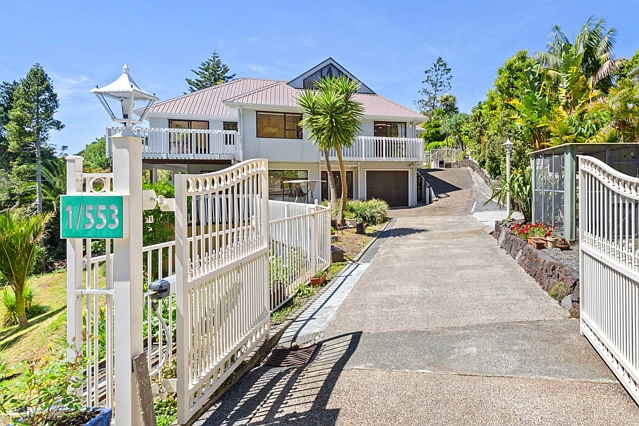 1/553 East Coast Road, Browns Bay, North Shore City, Auckland