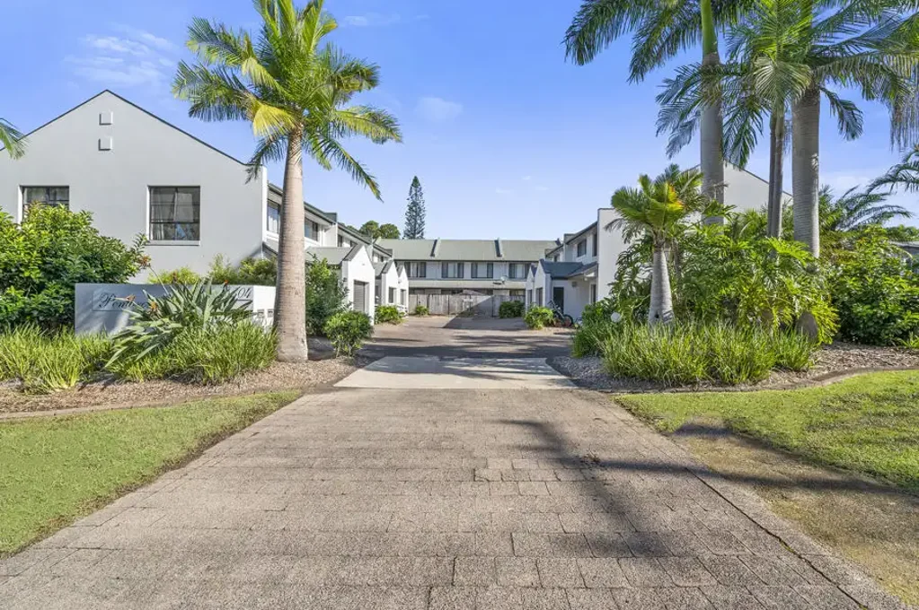 JETTY LIVING FROM SPACIOUS TOWNHOUSE