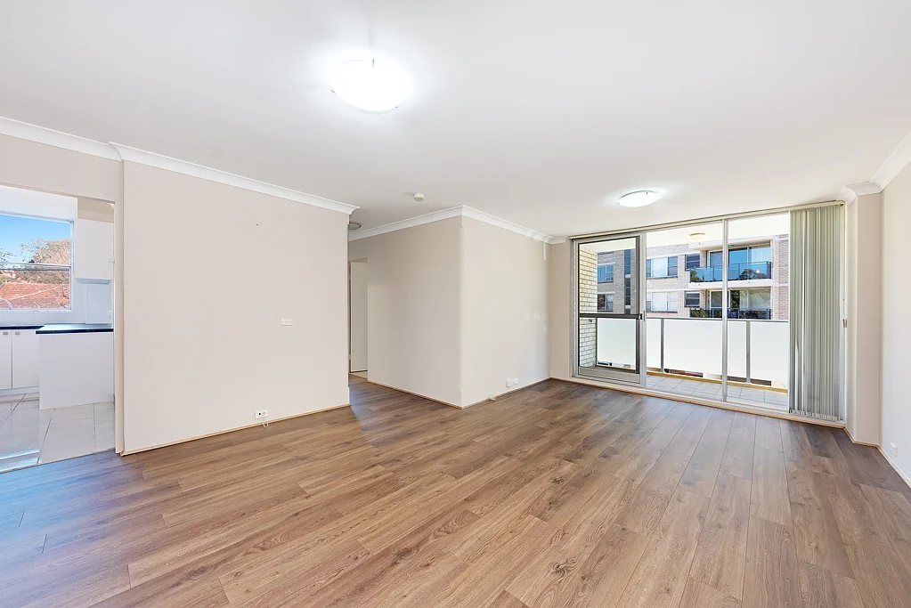 Convenient Two Bedroom Living in a Prime Chatswood Location