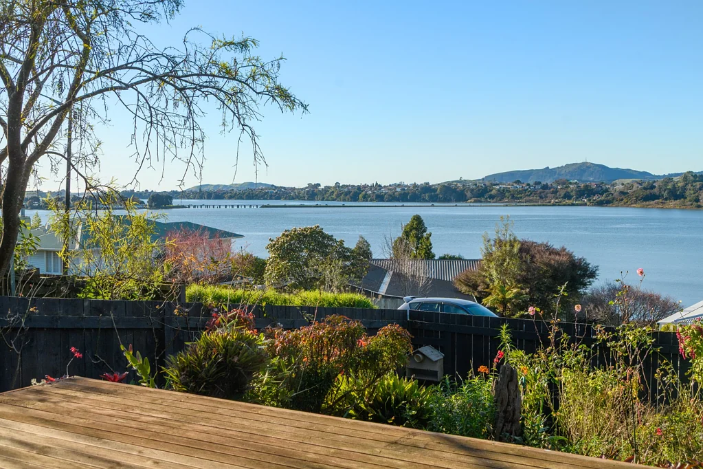 Parkvale 3chambre Loved and Lived In - Now It's Your Turn