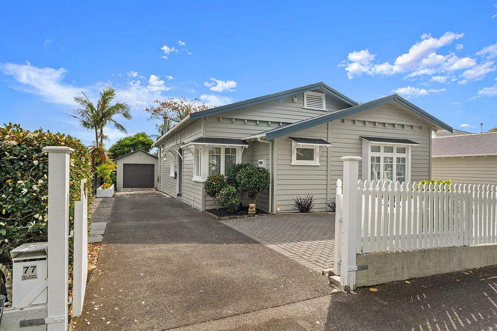Mount Eden 4 Slaapkamer Sunny-Side Lifestyle