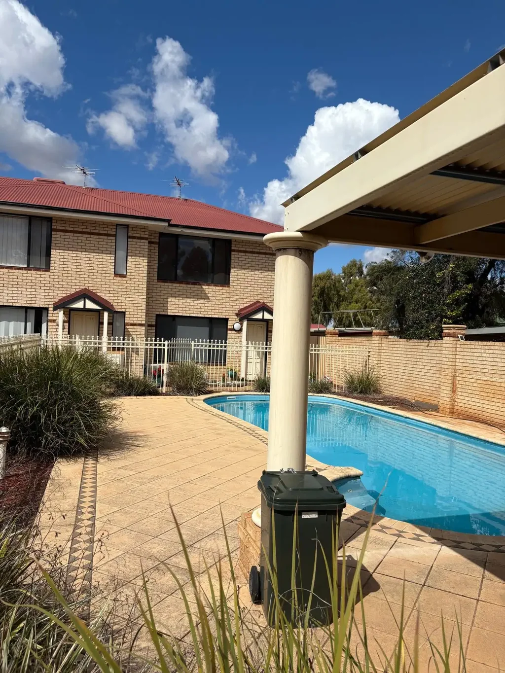 Fully Furnished Townhouse in Central Location