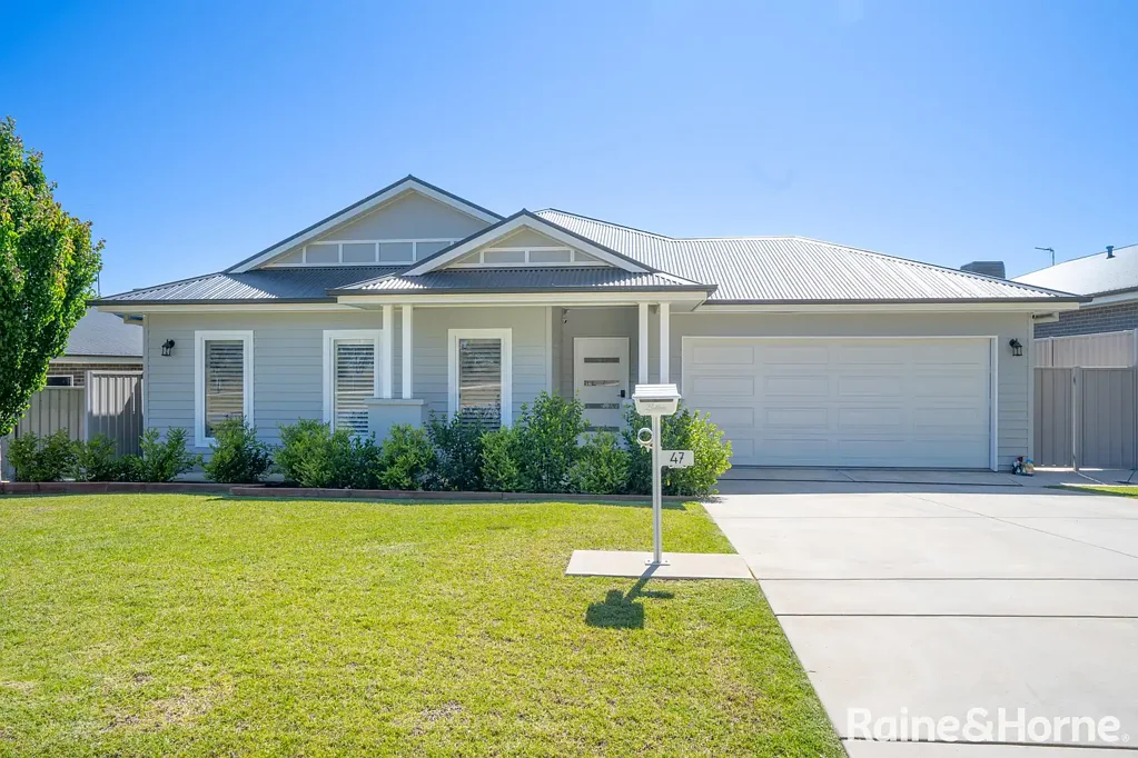 47 Coppabella Drive, Gobbagombalin, NSW 2650