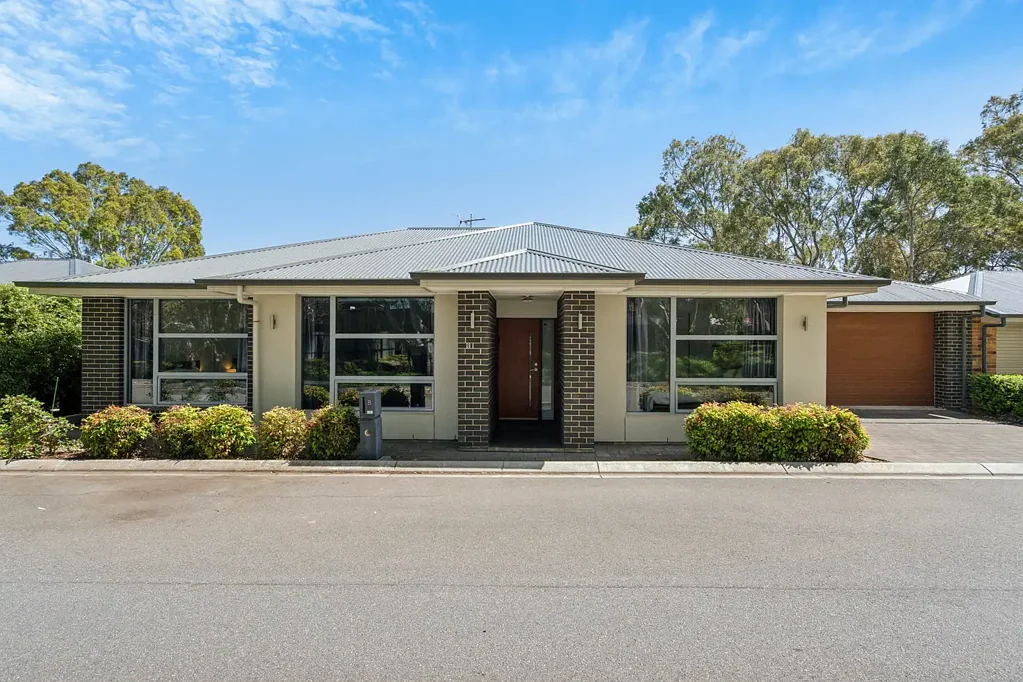 8/17 Mark Street, Happy Valley, SA 5159