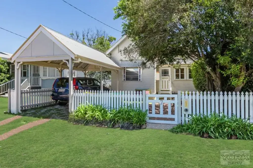 Newtown 3Kwarto Charming Timber Cottage Just Minutes from Toowoomba CBD