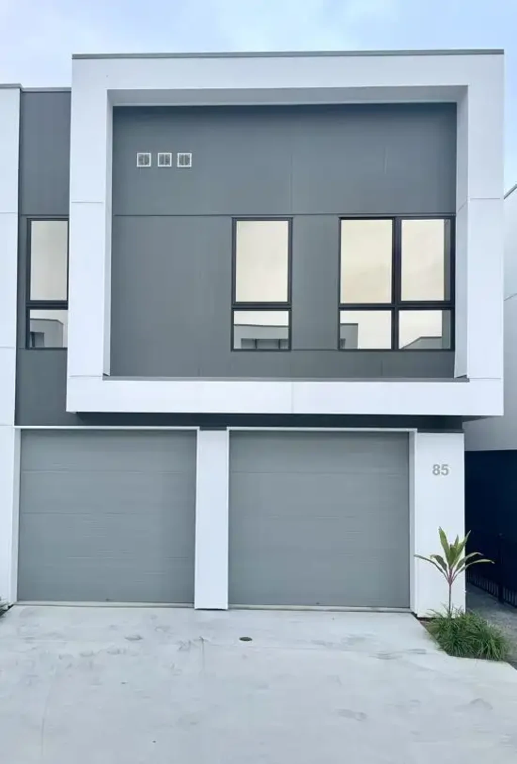BRNAD NEW FURNISHED Townhouse in Kenmore QLD 4069 - Room Accommodation | All bills Included