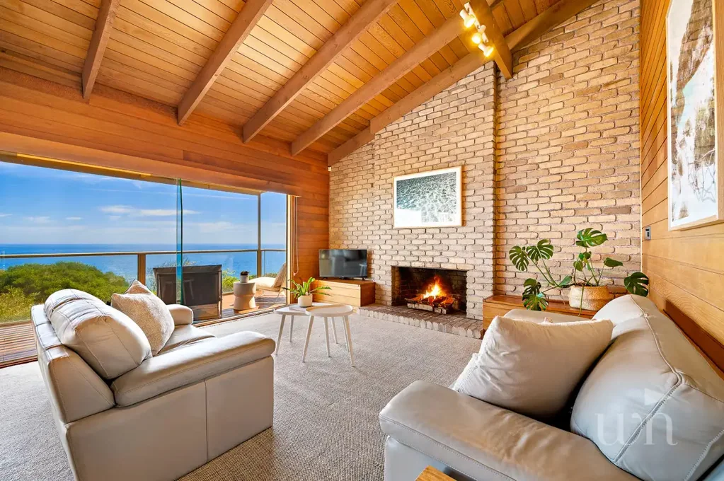 Mount Martha 4બેડરૂમ A Rare Opportunity on the Esplanade – Bay Views & Endless Potential