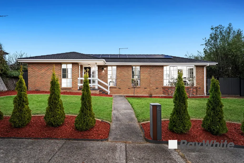 43 Huxley Crescent, Endeavour Hills, VIC 3802
