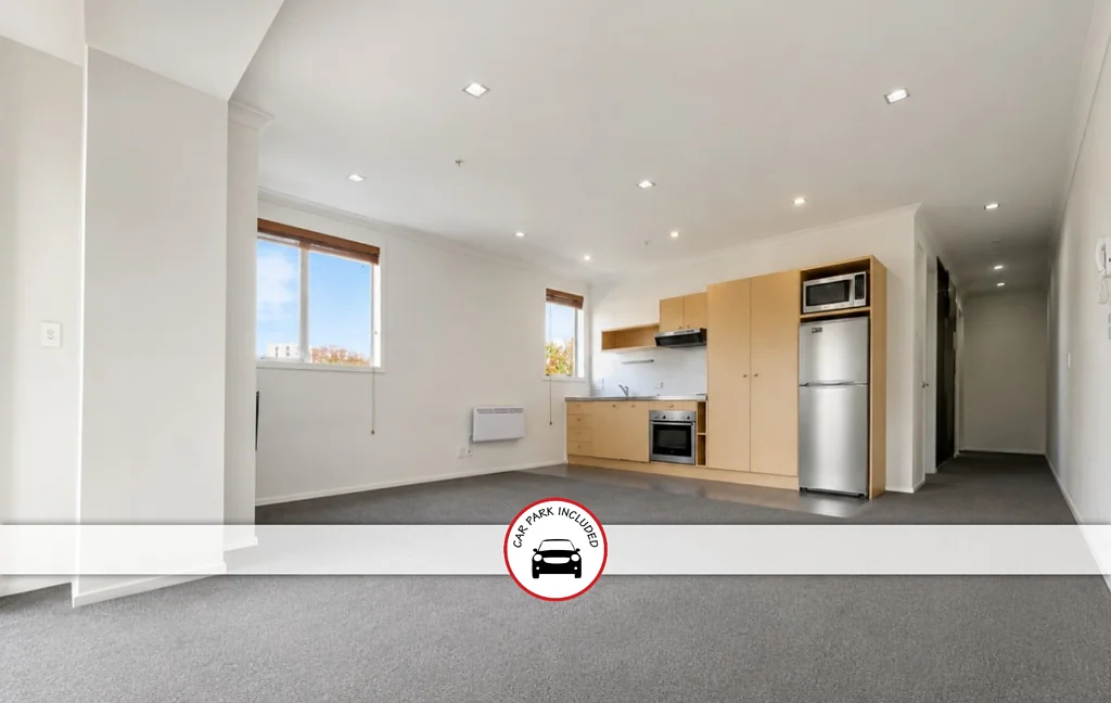 Generous One Bedroom + Carpark