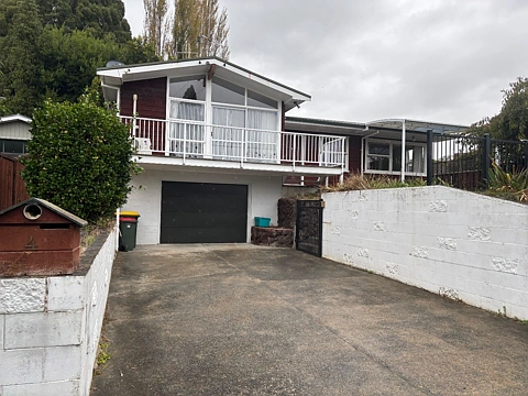 3 bedrooms in Hillcrest