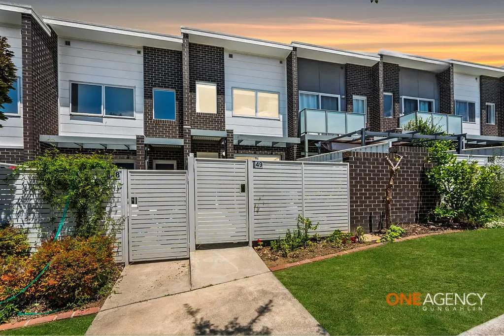Coombs 3ห้องนอน Modern Townhouse Living in the Heart of Coombs