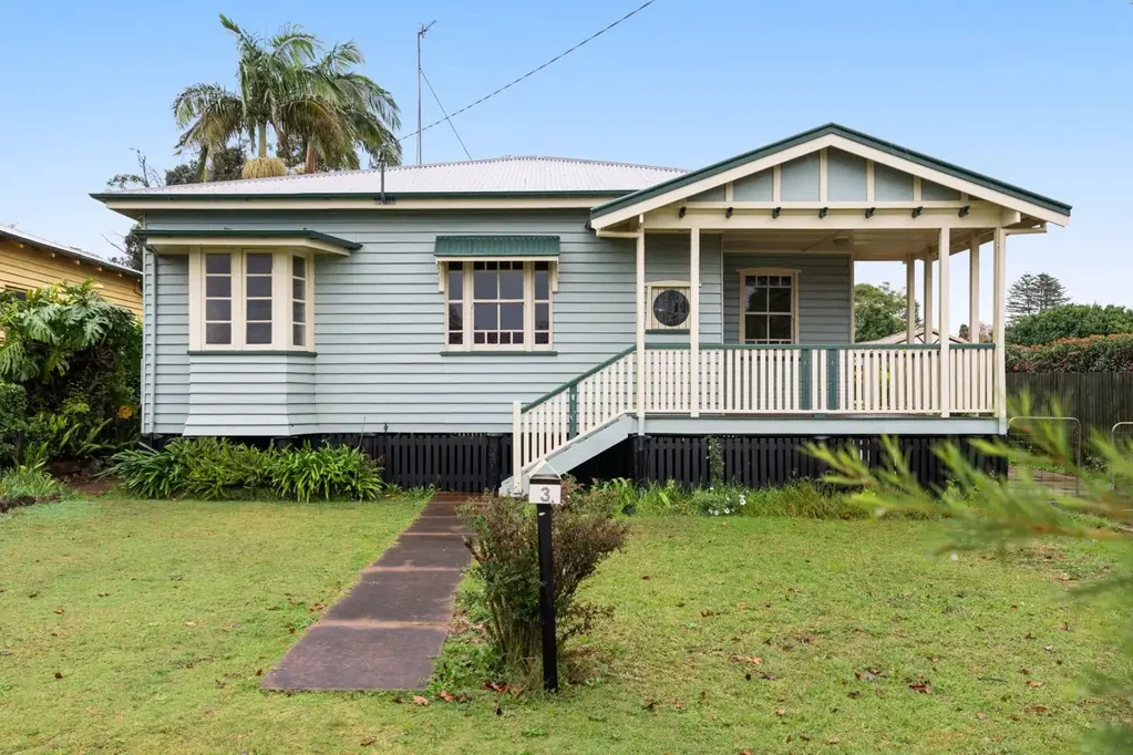 Classic Cottage in the Heart of Newtown