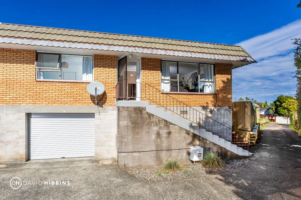 Glenfield 2 Bedroom Brick & Tile Beauty is Priced for Action