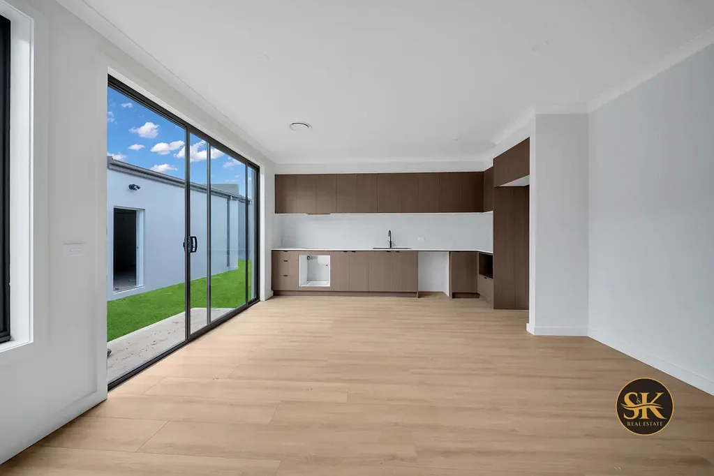 Wyndham Vale 3ਬੈੱਡਰੂਮ ## CLOSE TO ALL THE AMENTIES # MAKE IT HOME OR INVESTMENT