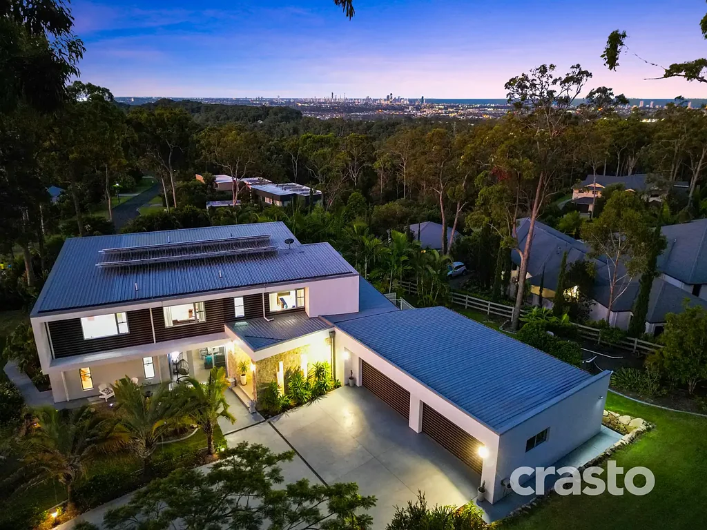 Bonogin 5 Bedroom Award-Winning 65sq Luxury Home in Mudgeeraba Forest with City Views