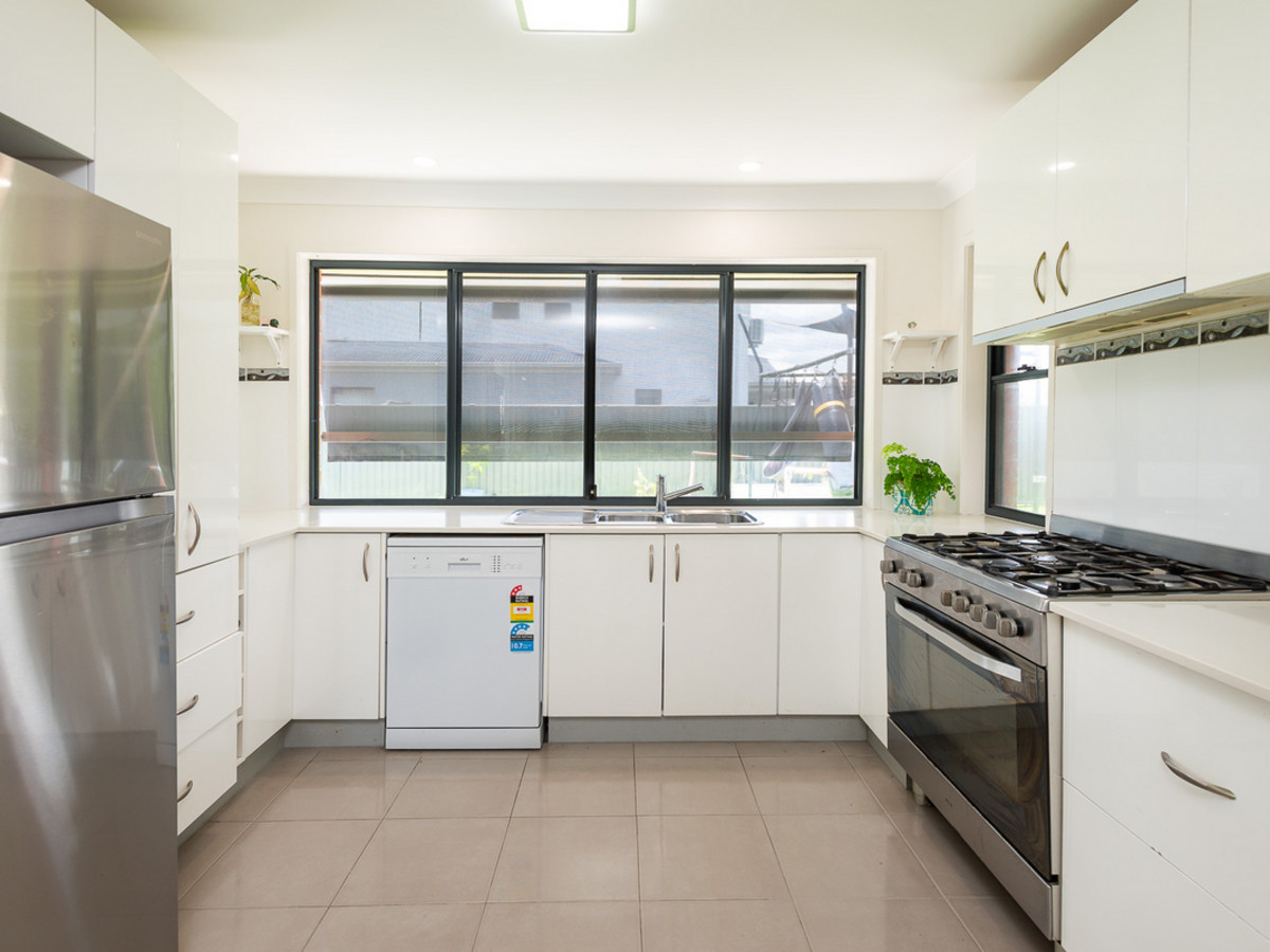 42 BAHKEETA ST, OXENFORD QLD 4210, 0部屋, 0バスルーム, House