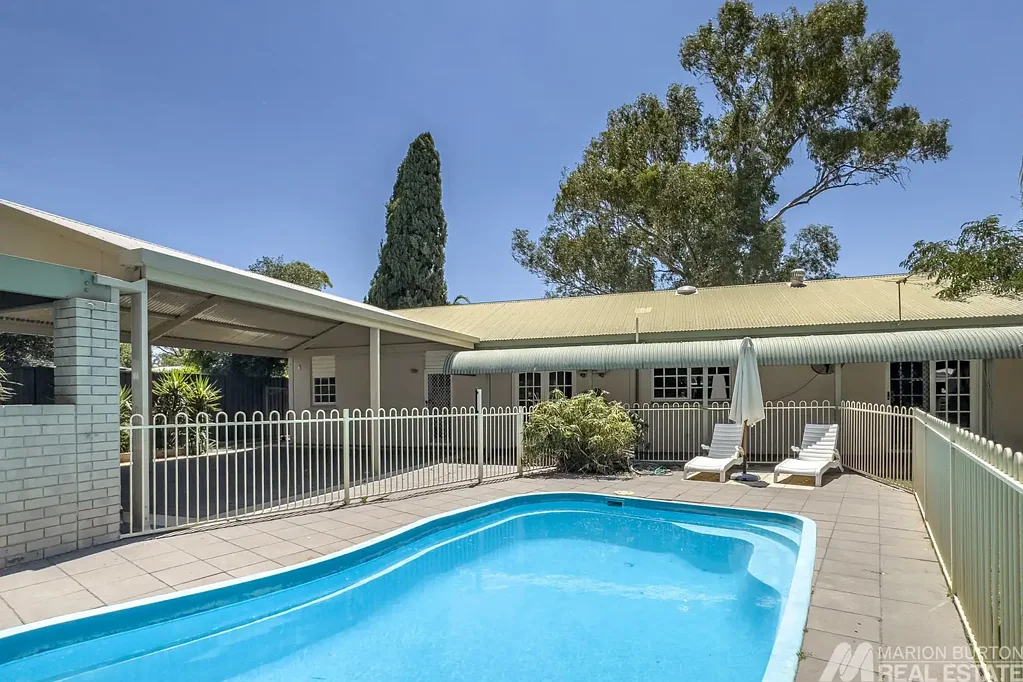 Araluen 4ਬੈੱਡਰੂਮ Your Private Lifestyle Haven Awaits!