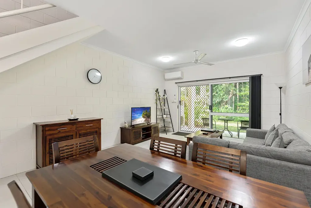 Port Douglas 2房  RENOVATED RESIDENTIAL TOWN HOUSE