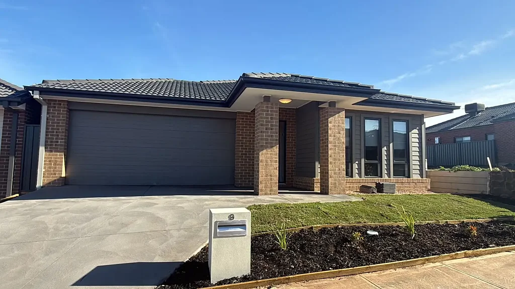 For Lease – 9 Makalu Street, Truganina