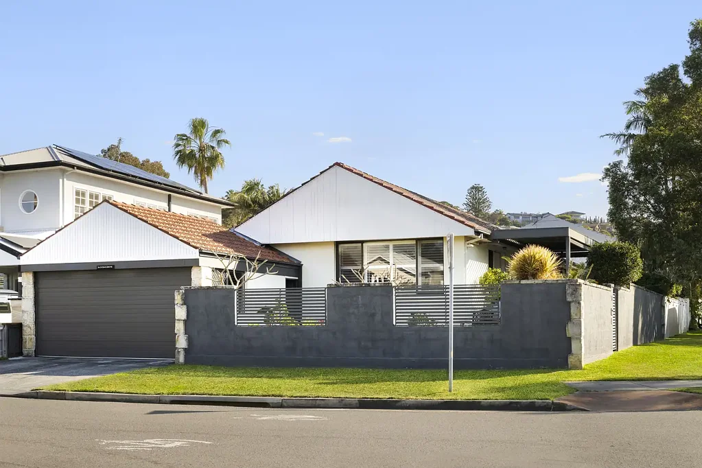 Collaroy 3 Slaapkamer A sunlit coastal retreat designed for effortless living