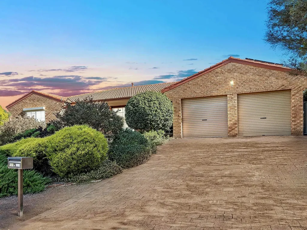51 Cossington Smith Crescent, Lyneham, ACT 2602
