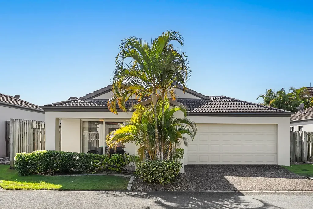 Arundel 3Zimmer Low-Maintenance Living in a Prime Arundel Location!