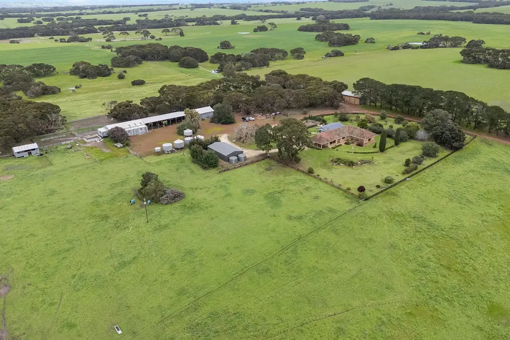 Menzies "Cunneen" 
The Complete Package – 371 ha Mixed Farming