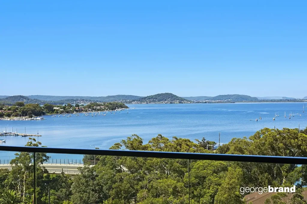 APARTMENT 605 - HARBOURVIEW APARTMENTS